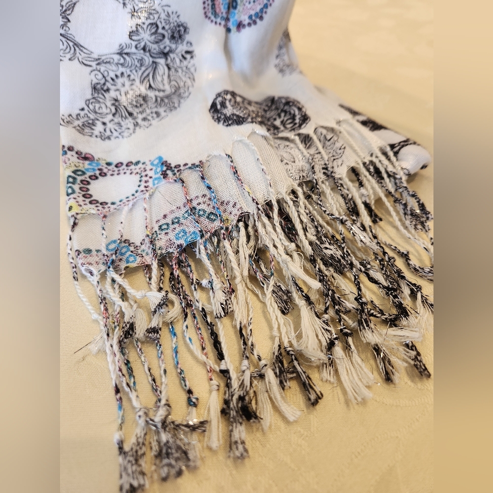 Pier 1 Scarf Wrap Skulls Metallic NWT - Picture 3 of 8
